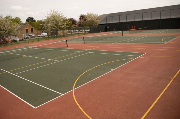 Теннисный корт King's School Ely