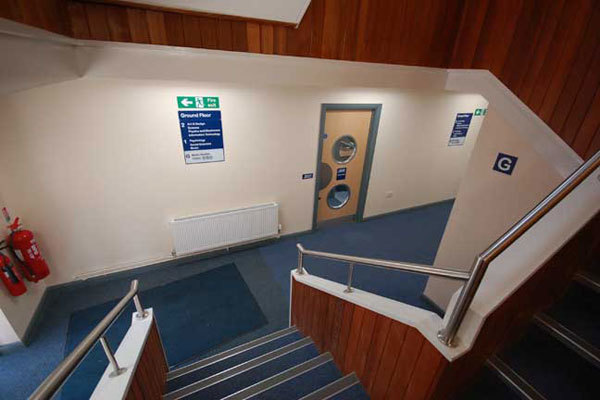 Холл в Collyer's College