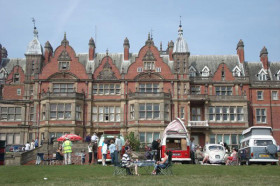 Bearwood College