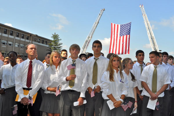 Студенты St. Anthony's High School