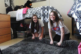 Жилая комната для студентов подготовительных курсов University of Massachusetts Lowell