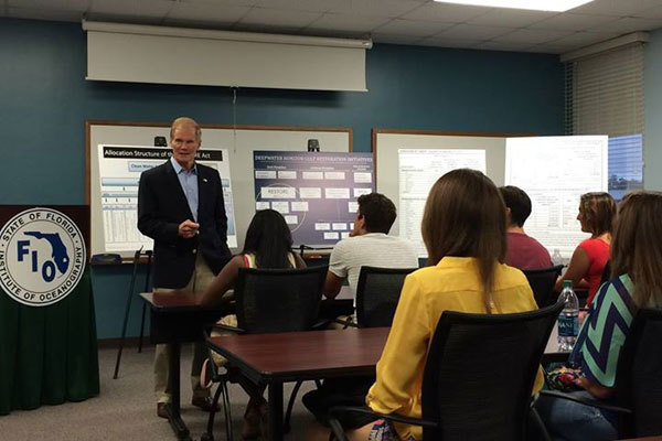 Студенты подготовительных курсов University of South Florida на занятиях