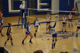 Студенты подготовительных курсов Widener University играют в басетбол