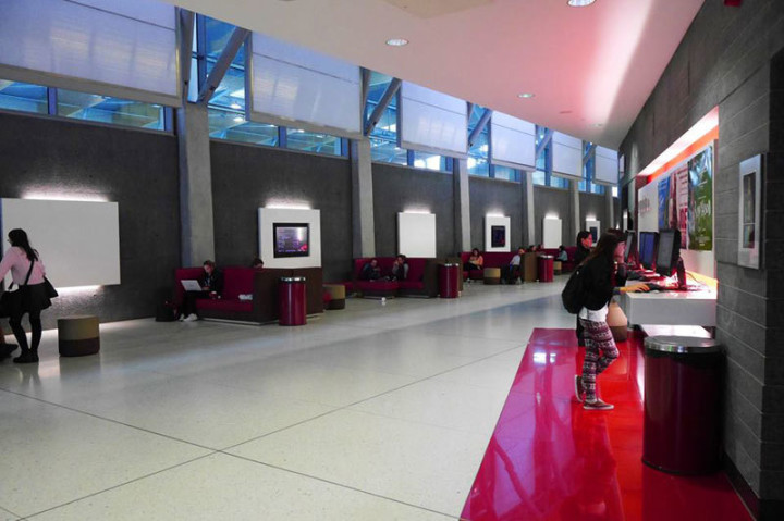 Холл в University College Dublin