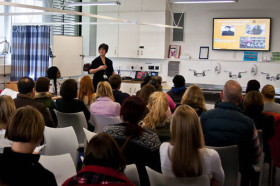 Студенты подготовительных курсов Anglia Ruskin University на занятиях