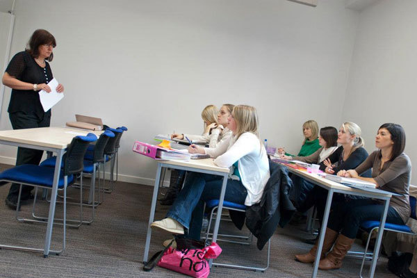 Студенты подготовительных курсов Anglia Ruskin University на занятиях