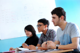 Студенты подготовительных курсов LIBT на занятиях