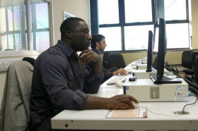 Студенты подготовительной программы Kingston University на занятиях