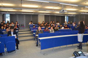 Студенты подготовительной программы Manchester Metropolitan University на занятиях