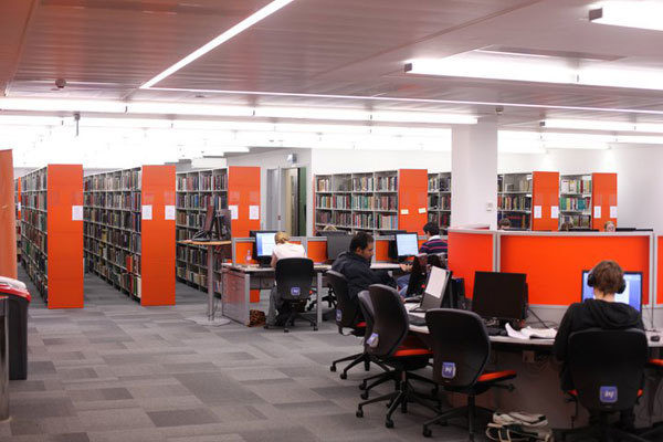 Библиотека в University of Exeter