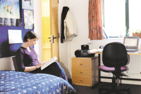 Жилая комнаты для студентов подготовительной программы University of Surrey