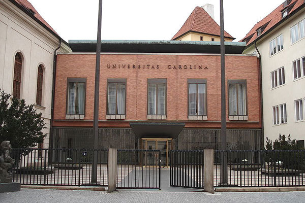 Карлов университет