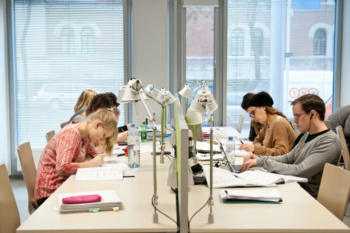 Студенты Венского университета на занятиях