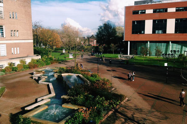 Территория Aston University