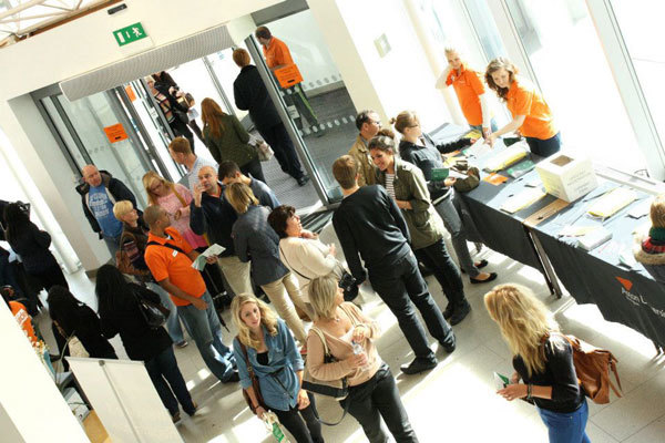 Студенты Aston University