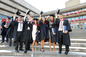 Выпускники Aston University