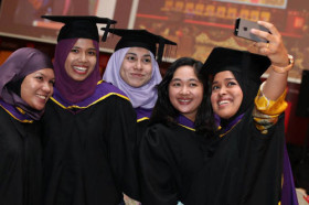 Выпускники LSE and Political Sciences