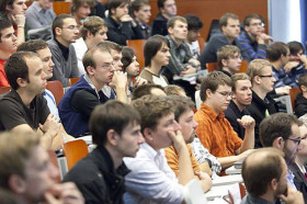 Студенты Чешского технического университета на занятиях