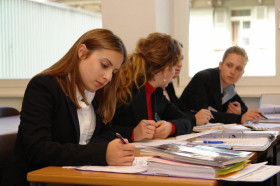 Студенты Cesar Ritz Colleges Switzerland на занятиях