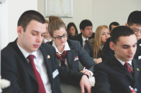 Студенты Hotel Institute Montreux на занятиях