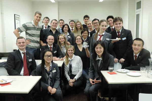 Студенты Hotel Institute Montreux