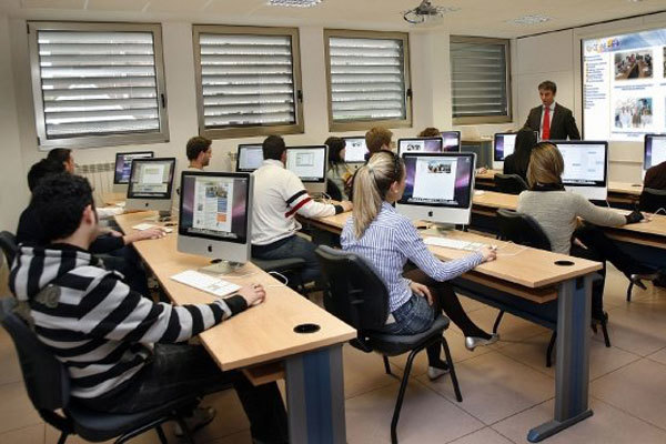 Студенты Cesine Business School на занятиях