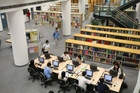 В библиотеке