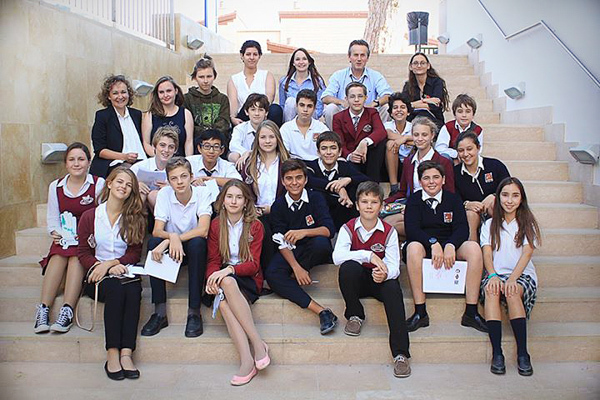 Учащиеся Caxton College