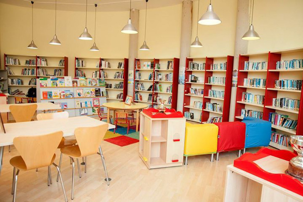 Библиотека в International School of Barcelona