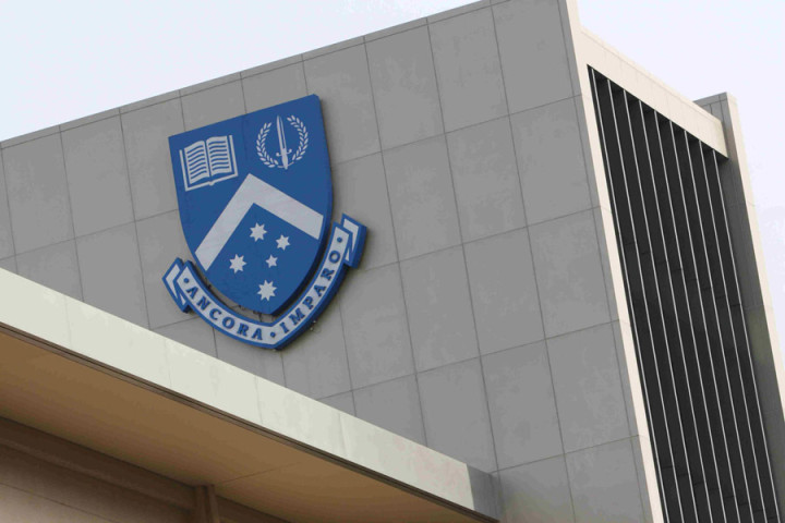 Герб Monash University Malaysia