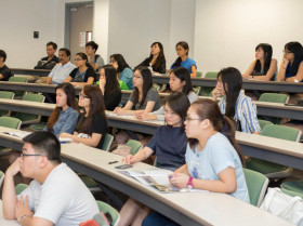 Учащиеся Singapore Institute of Management