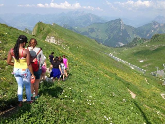 Летний языковой лагерь Surval School Montreux