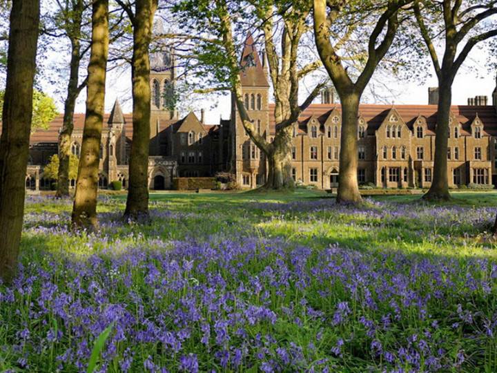 Территория Charterhouse