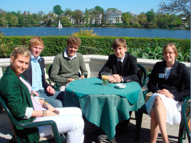 Ученики Bromsgrove School