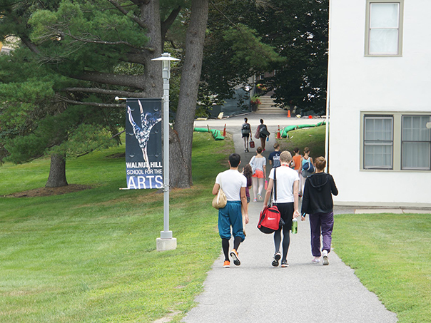 Студенты Walnut  Hill School