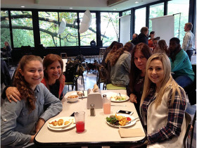 Столовая Walnut  Hill School