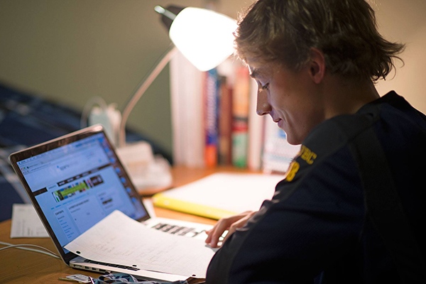 Студент Suffield Academy