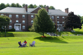 Территория Cushing Academy