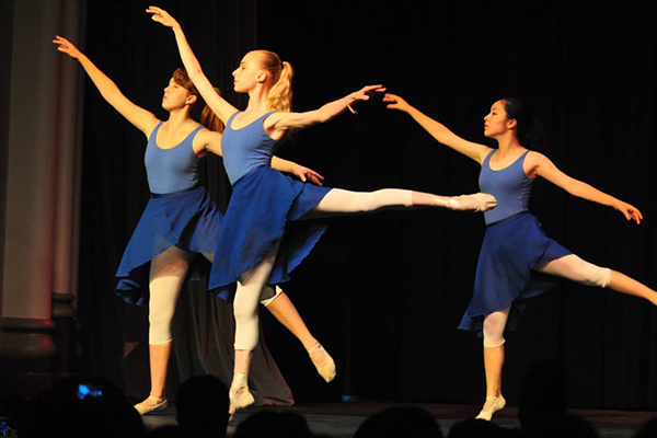 Балет в Cushing Academy