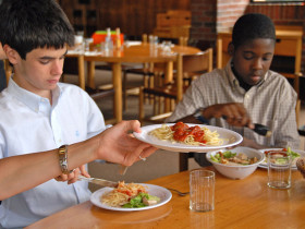 Обед в Eaglebrook School