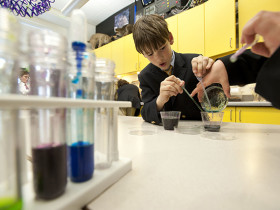 На занятиях в Fessenden school