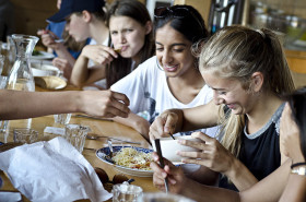 Столовая в Le Rosey School