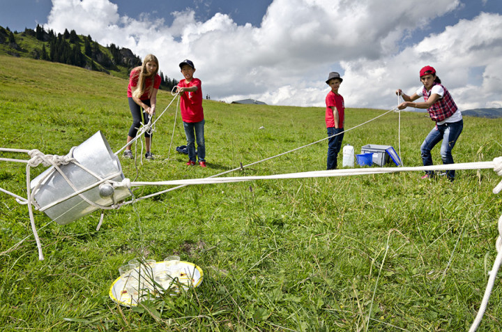 Игры в лагере Le Rosey School