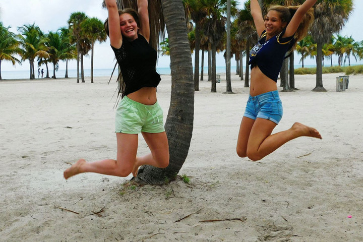 Учащиеся OHLA на пляже