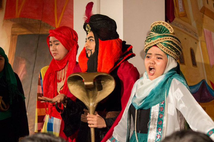 Театр в Cardiff Sixth Form College