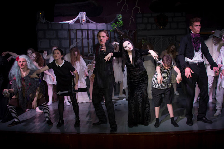 Театр в Windermere School