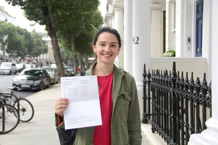 Ученица Mander Portman Woodward