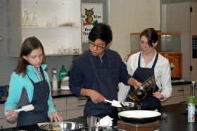 В Indian Mountain School