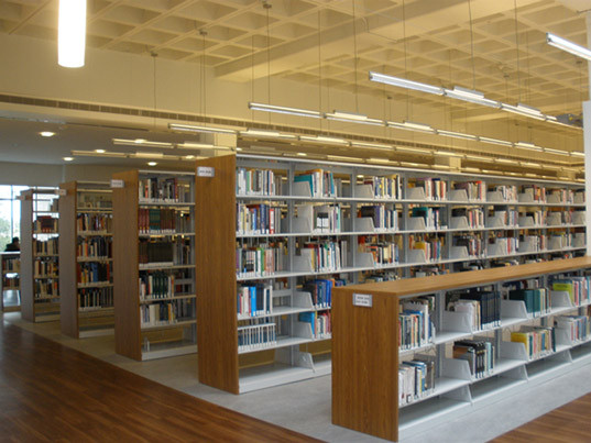 Библиотека в FLS Boston Commons