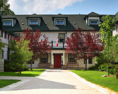 Lakefield College School